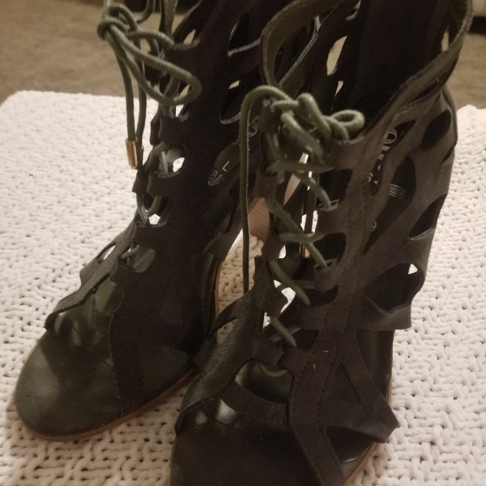 Block heels - Picture 2 of 3